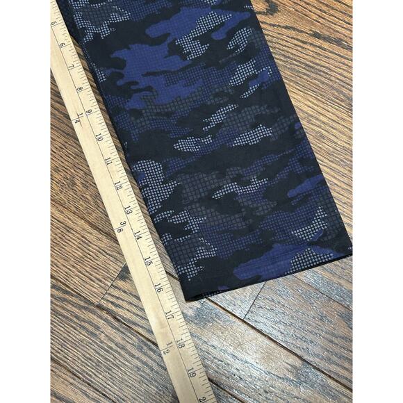 SPANX Active Compression High Waist Geo Camo Blue/Black Crop Leggings Size Large - Picture 8 of 8